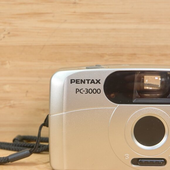 PENTAX PC-3000 35mm Film Point and Shot Camera - Picture 4 of 8
